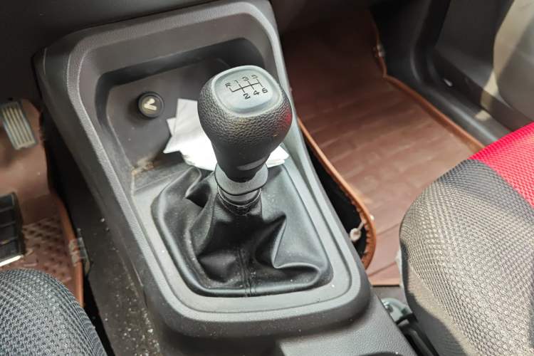 Used Wuling Hongguang V 2019 1.5L Enjoyment Version China VI LAR
