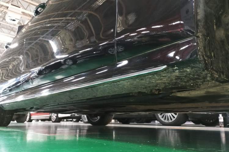 Used Mercedes-Benz E-Class 2020 E 300 L Sporty and Stylish Model
