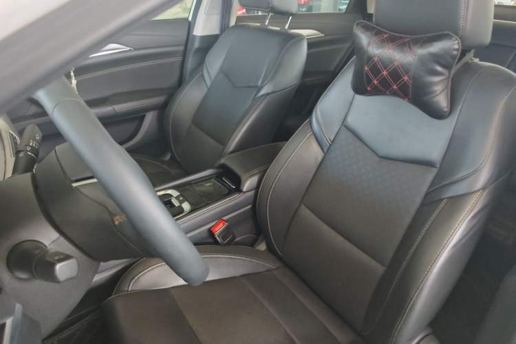 Used Changan Eado 2019 High-Energy Edition 1.6L GDI Manual Pioneer Model China VI Standard