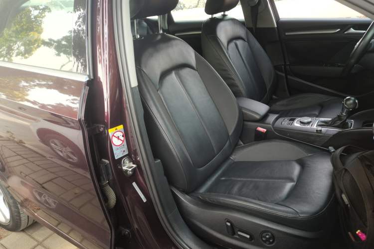 Used Audi A3 2014 Limousine 35 TFSI Automatic Comfort Model
