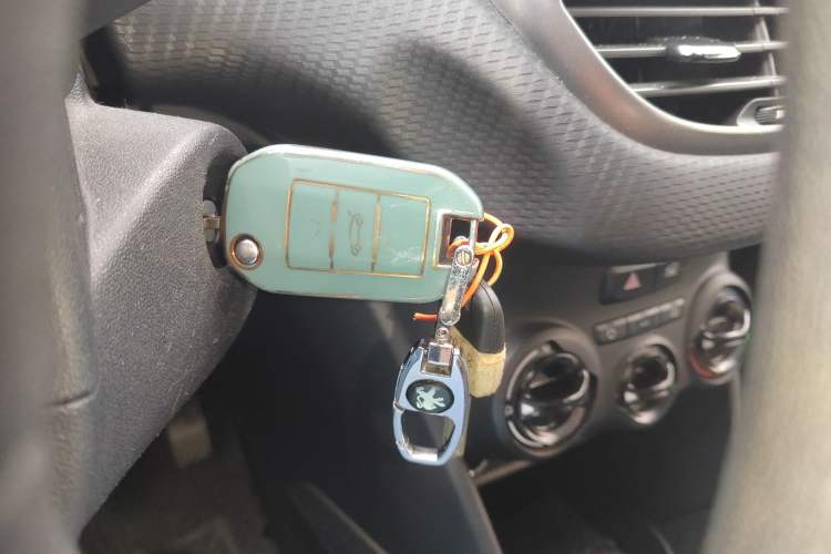 Used Peugeot 2008 2014 1.6L Manual Trend Edition
