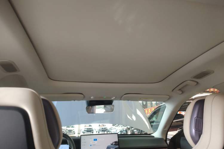 Used Lynk & Co 07 2024 EM-P 126 Long-Range Halo