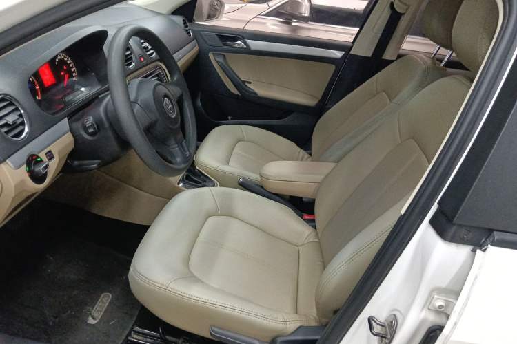 Used Volkswagen Jetta 2015 1.6L Automatic Comfort Model
