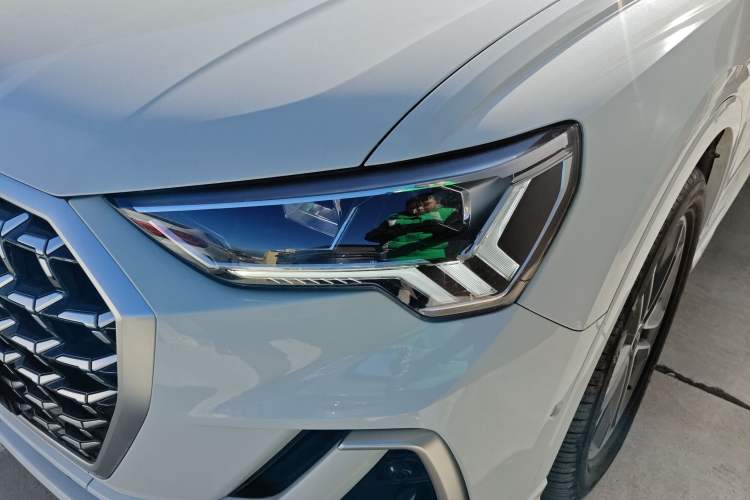 Used Audi Q3 2024 40 TFSI Fashion Dynamic Model
