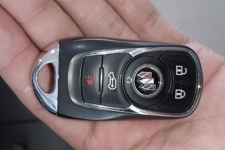 Used Buick GL8 2023 Facelifted Land Cruiser Executive Luxury Version
