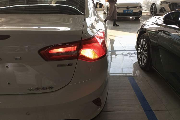 Used Ford Focus 2021 Sedan EcoBoost 180 Automatic Trendy Model