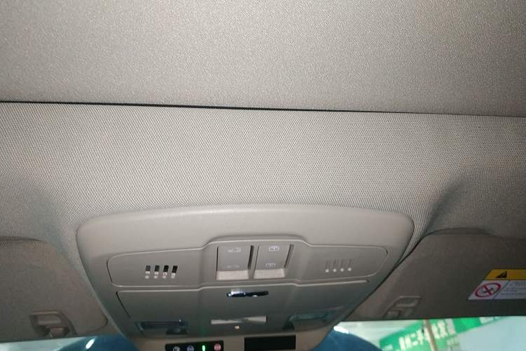 Used Buick Envision 2017 20T Two-Wheel Drive Luxury Model
