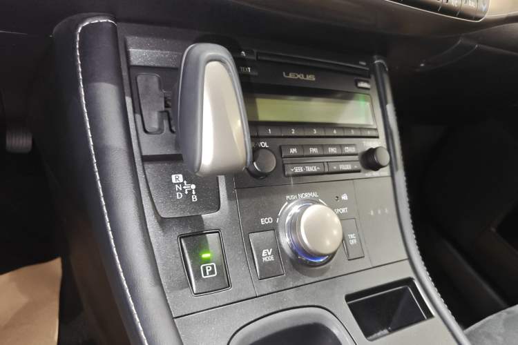 Used Lexus CT 2017 CT200h Elite Edition Monotone China VI
