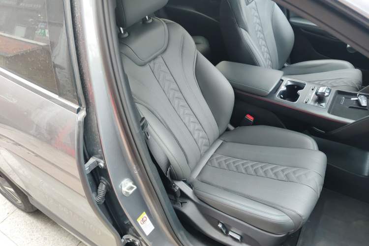 Used BYD Song L DM-i 2025 Intelligent Driving Version 160 km Beyond-Range Type
