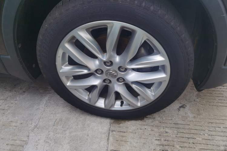 Used Buick Envision 2018 28T Four-Wheel Drive Luxury Model
