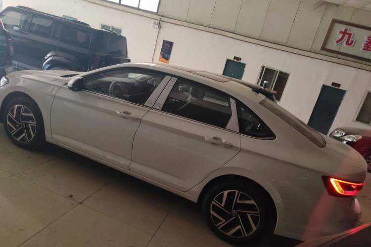 Used Volkswagen Sagitar 

