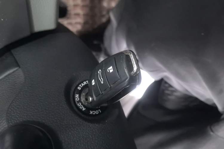 Used  M4 2019 Business Series 2.0L Manual - China VI Standard
