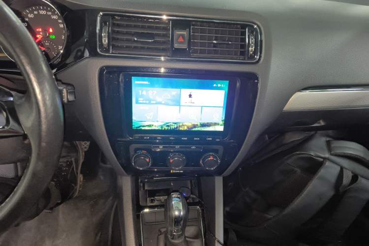 Used Volkswagen Sagitar 2016 230TSI 25th Anniversary Edition
