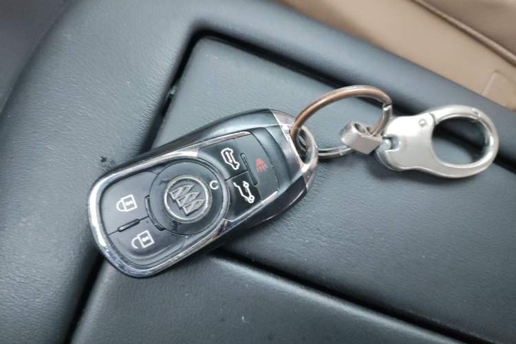 Used Buick GL8 2017 ES 28T Luxury Model China V Standard
