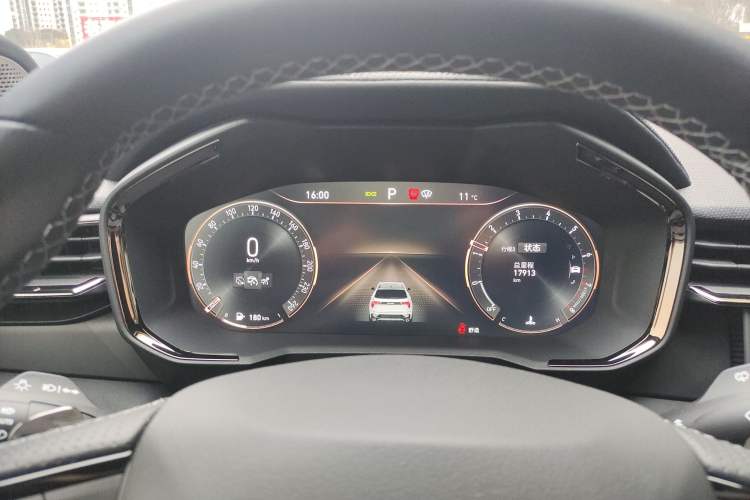 Used Lynk & Co 01 2021 2.0TD Four-Wheel Drive Dark Night Edition
