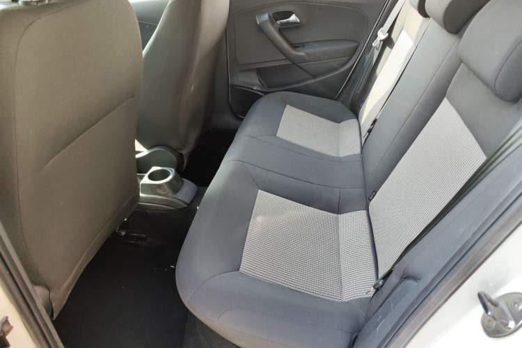 Used Volkswagen Polo 2016 1.4L Manual Fashion Model