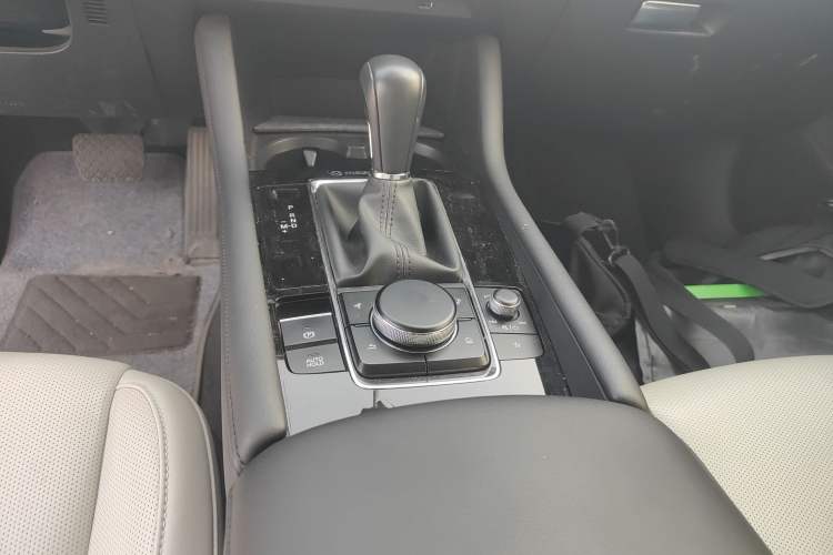 Used Mazda Mazda 3 Axela 2021 2.0L Automatic ZhiZun Edition