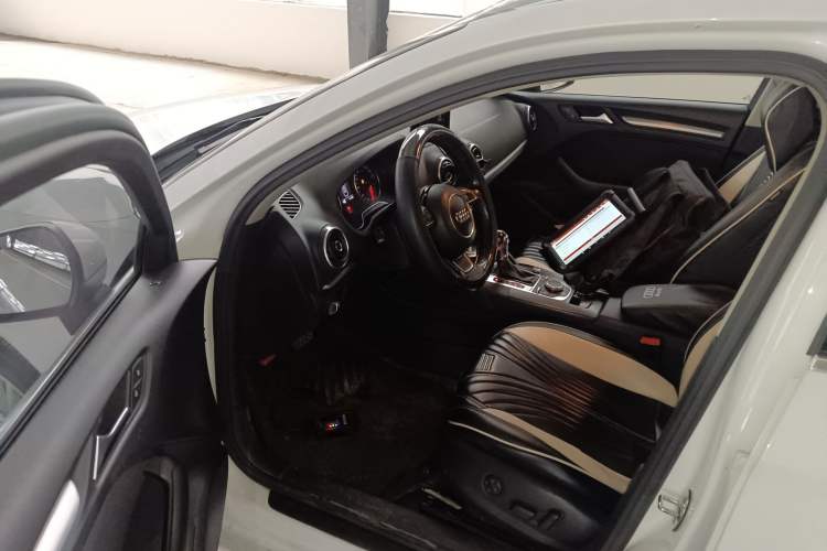 Used Audi A3 2015 Limousine 35 TFSI Millionth Anniversary Intelligent Leading Model