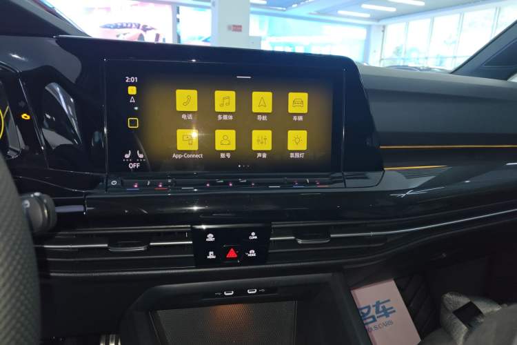 Used Volkswagen Golf 2023 Facelift 280TSI DSG R-Line
