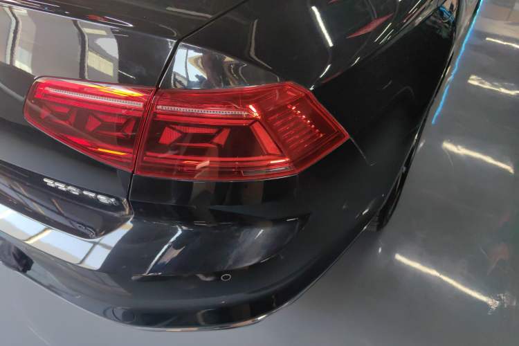 Used Volkswagen Magotan 2020 330TSI DSG Leading Model
