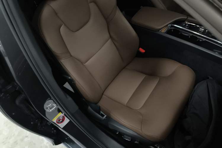 Used Volvo S90 2023 B5 Zhiyi Luxury Edition