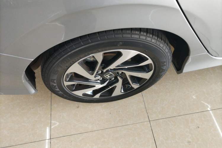 Used Honda Civic 2016 220TURBO CVT Luxury Edition
