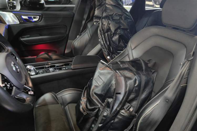 Used Volvo XC60 New Energy 2019 T8 E-Drive Hybrid Intelligent Luxury Sport Edition China V Standard