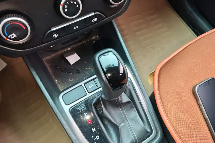 Used Hyundai ix25 2015 1.6L Automatic Two-Wheel Drive Smart GLS Trim