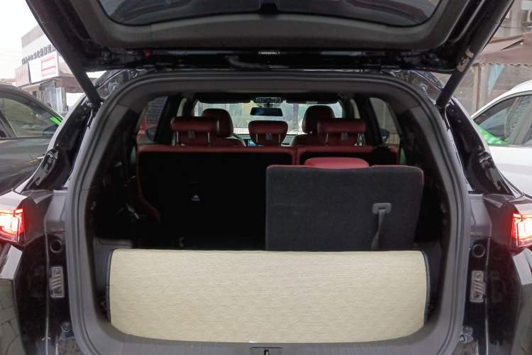 Used JETOUR X70 PLUS 2025 1.5T Luxury Edition 7-Seater