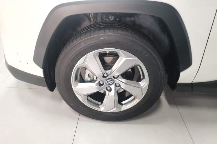 Used Toyota RAV4 2021 2.0L CVT 4x4 Style PLUS Edition

