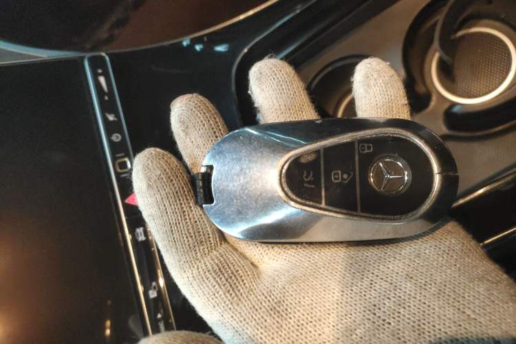 Used Mercedes-Benz GLC 2023 GLC 260 L 4MATIC Luxury Model 5 Seats