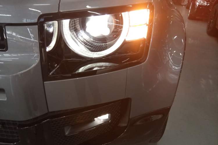 Used Land Rover Defender 2023 Facelift 110 3.0T P400 X-DYNAMIC HSE