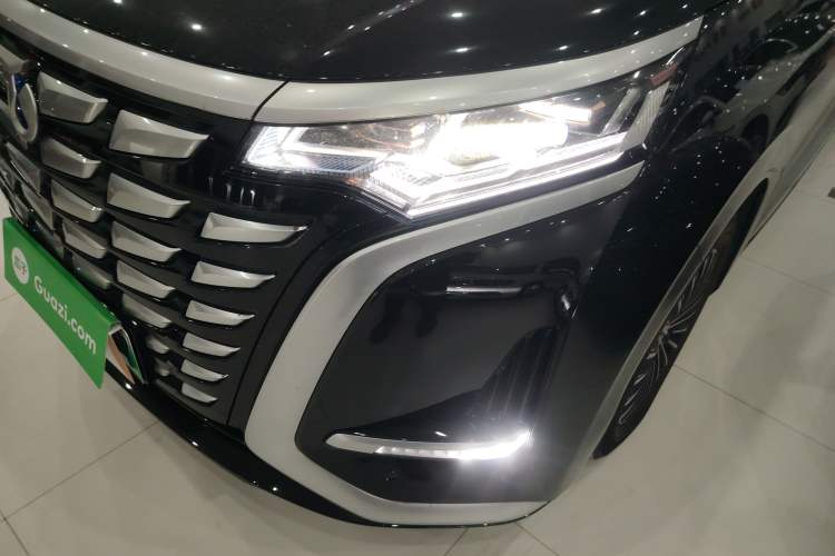 Used Denza D9 2022 DM-i 970 Four-Wheel Drive Prestige Model
