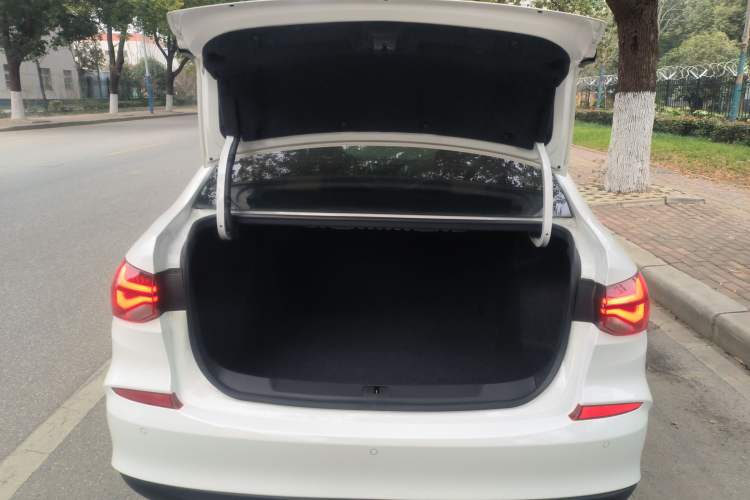 Used Chevrolet Monza 2020 320 Automatic Enjoyment Edition