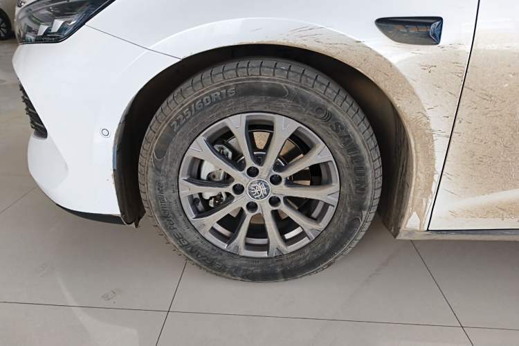 Used BYD Qin L 2025 DM-i Smart Drive 80KM Leading Model