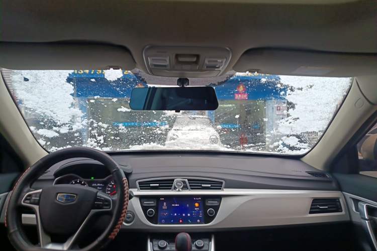 Used Geely Auto Emgrand X7 Sport 2018 1.8TD Automatic Two-Wheel Drive Zhiya Model