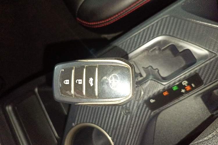 Used Toyota RAV4 2015 2.0L CVT Two-Wheel Drive Fashion Edition
