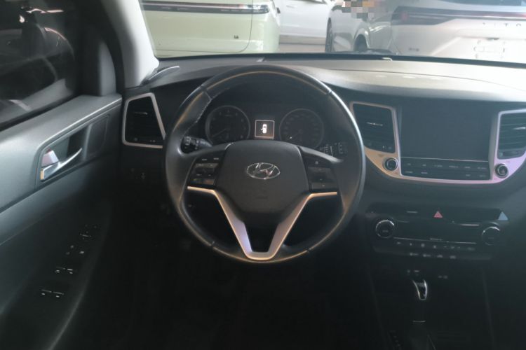 Used Hyundai Tucson 2015 1.6T Dual-Clutch Two-Wheel-Drive Smart Model
