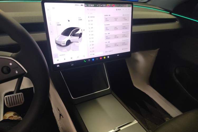 Used Tesla Model Y 2025 Rear-Wheel-Drive Version