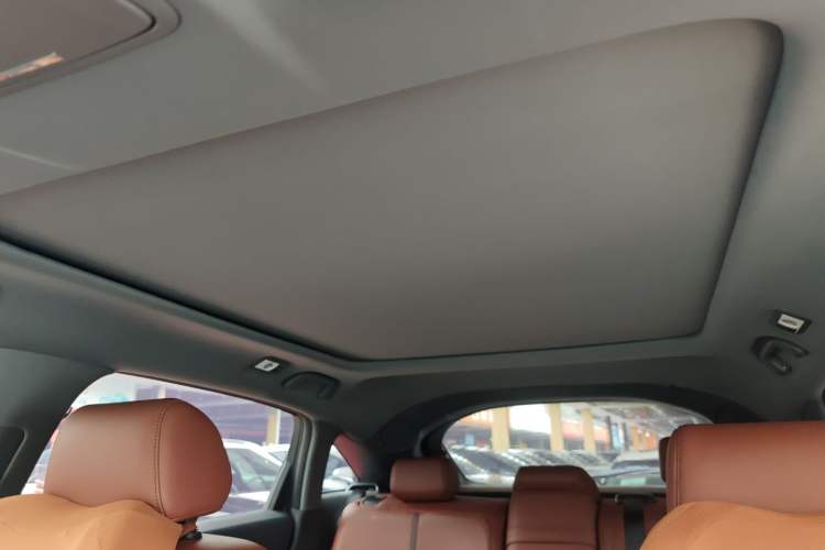 Used Honda UR-V 2020 370TURBO Two-Wheel Drive Luxury Edition
