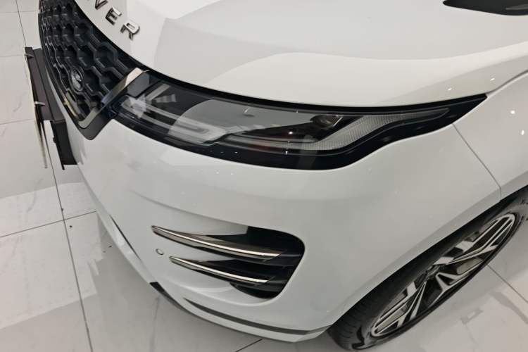 Used Land Rover Range Rover Evoque 2022 Aurora L 249 PS R-Dynamic Luxury Edition
