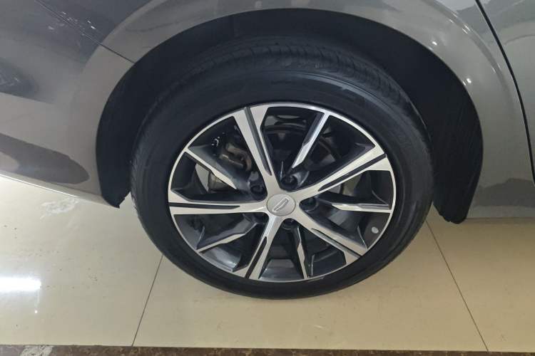 Used Geely Auto Emgrand 2022 4th Generation 1.5L CVT Luxury Model
