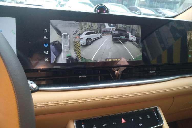 Used VOYAH Dream 2024 PHEV Ultra-Long Range Flagship Edition