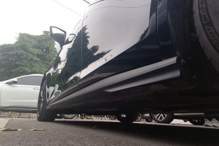 Used Changan UNI-V 2023 1.5T Prestige Model
