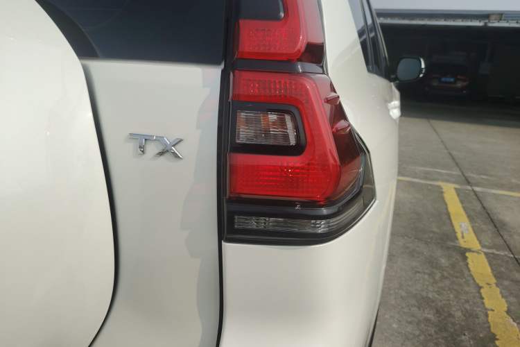 Used Toyota Prado 2018 3.5L Automatic TX-L NAVI with Rear-Mounted Spare Tire
