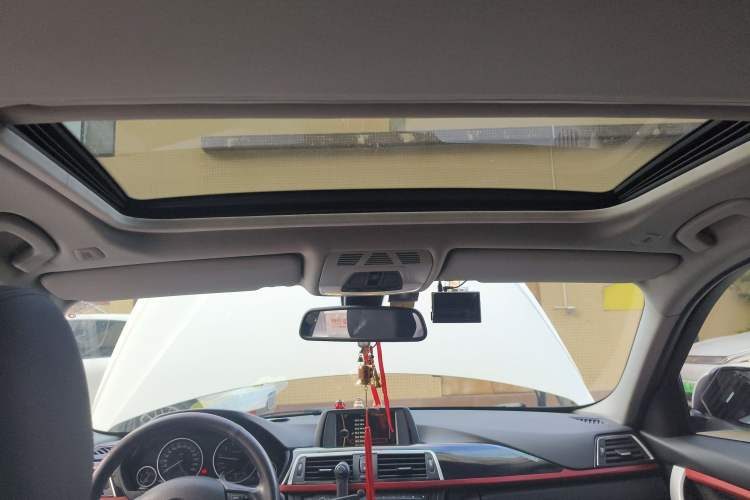 Used BMW 3 Series 2015 320Li Fashion Model
