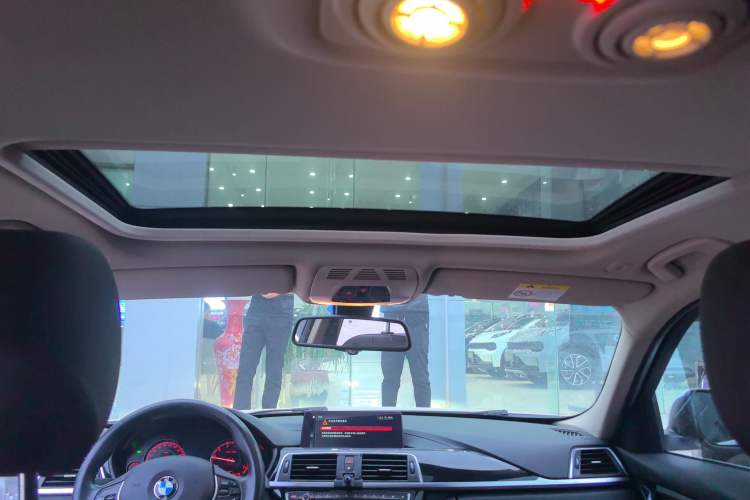 Used BMW 3 Series 2019 320Li Fashion Model
