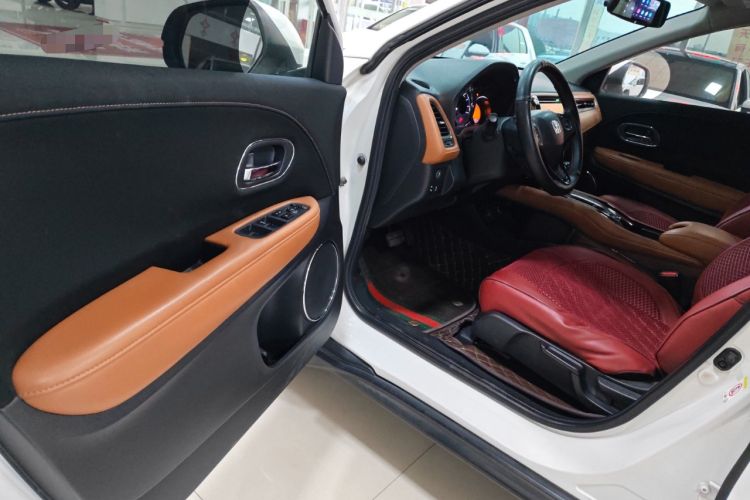 Used Honda Vezel 2015 1.8L CVT 2WD Luxury Model
