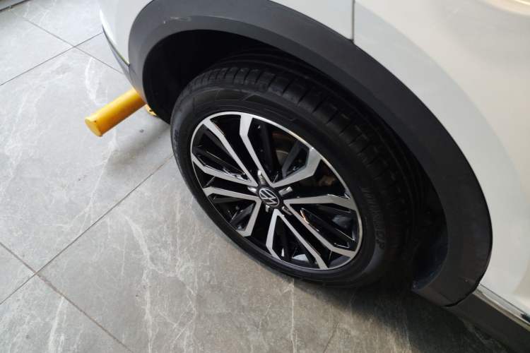 Used Volkswagen T-ROC 2021 280TSI DSG Two-Wheel Drive Comfort Connect 30th Anniversary Edition