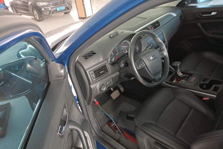 Used Qoros 5 2018 Revised Version 1.6T Automatic Leading Edition
